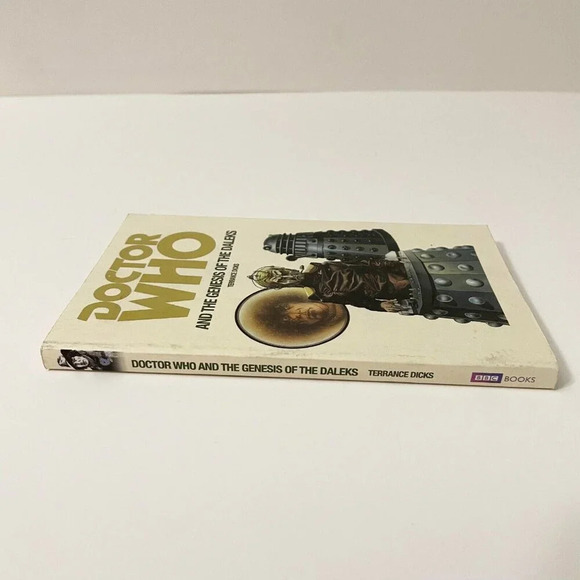2016 Doctor Who and the Genesis of the Daleks Paperback Book Terrance Dicks - Picture 4 of 16